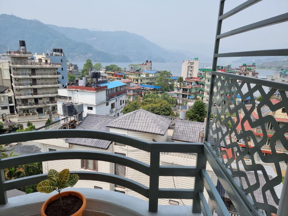 Chautari Boutique Hotel Покхара Экстерьер фото