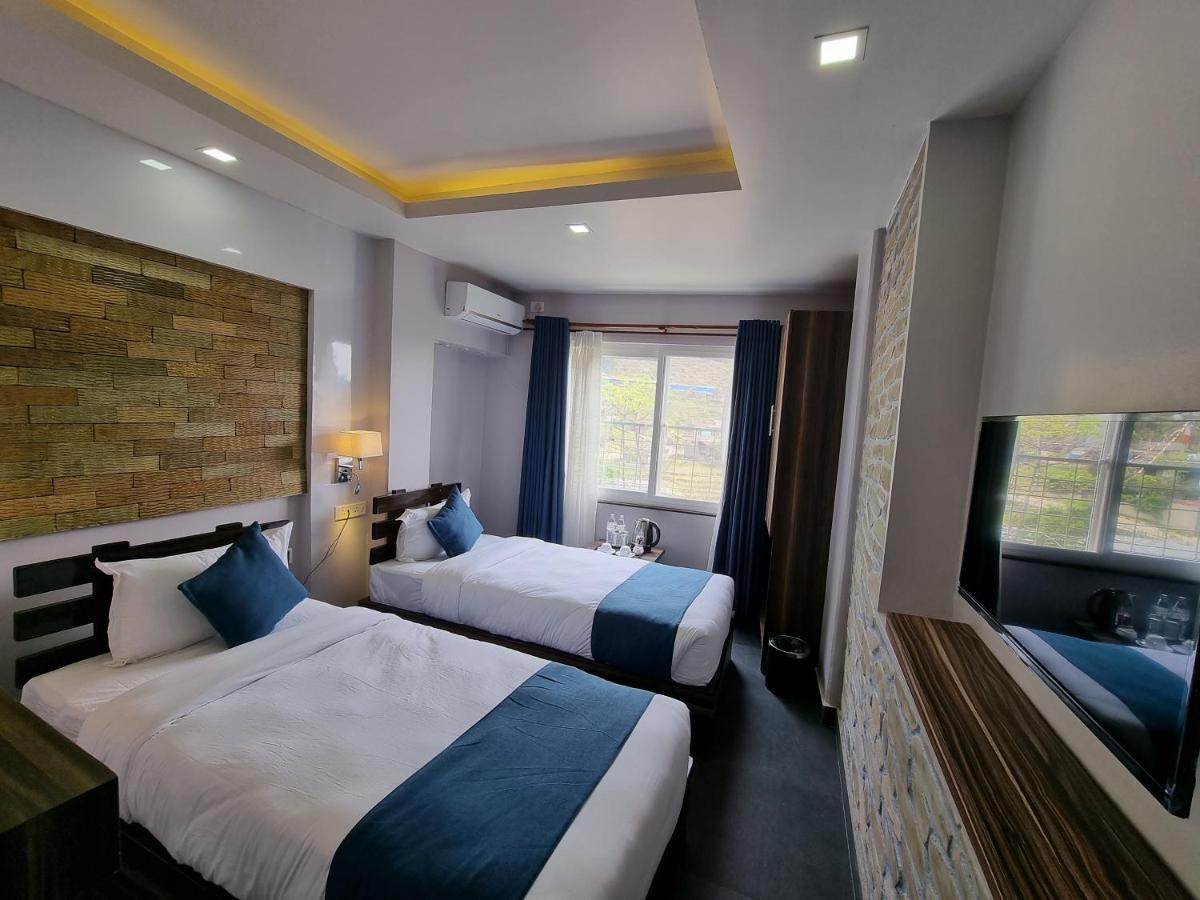 Chautari Boutique Hotel Покхара Экстерьер фото