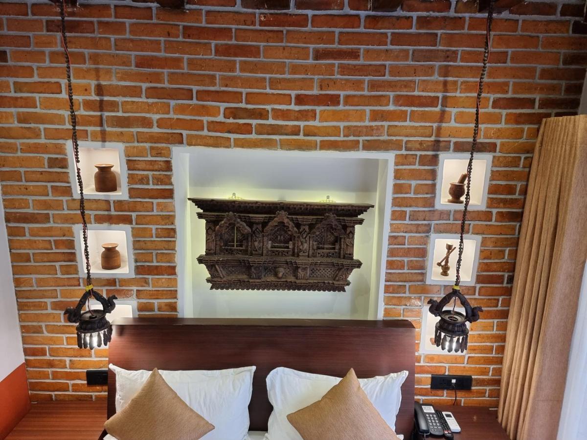 Chautari Boutique Hotel Покхара Экстерьер фото