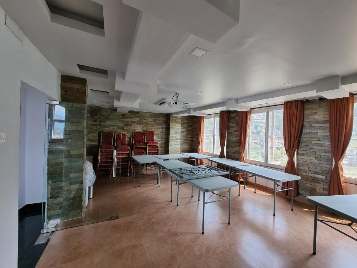 Chautari Boutique Hotel Покхара Экстерьер фото