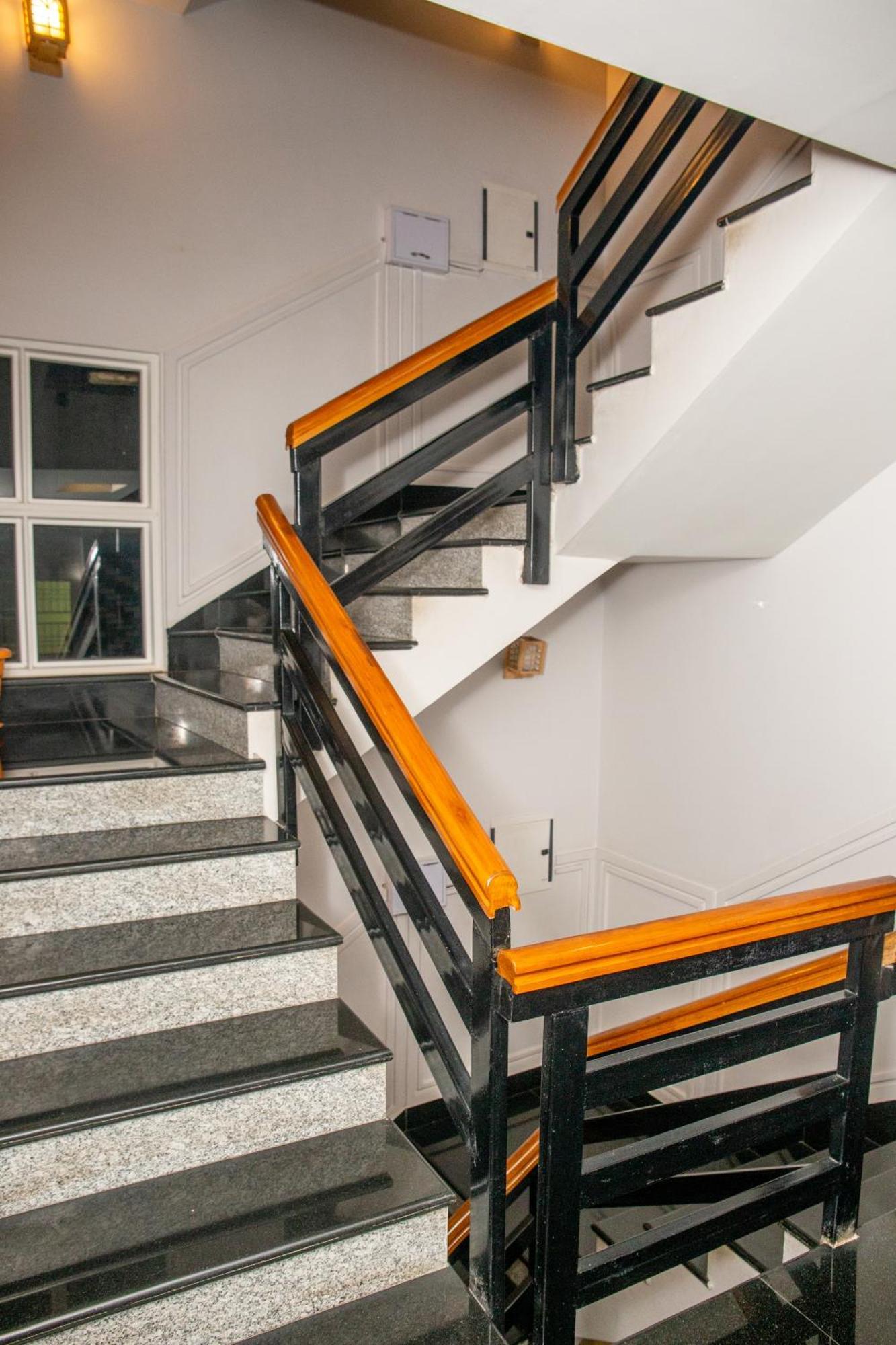 Chautari Boutique Hotel Покхара Экстерьер фото