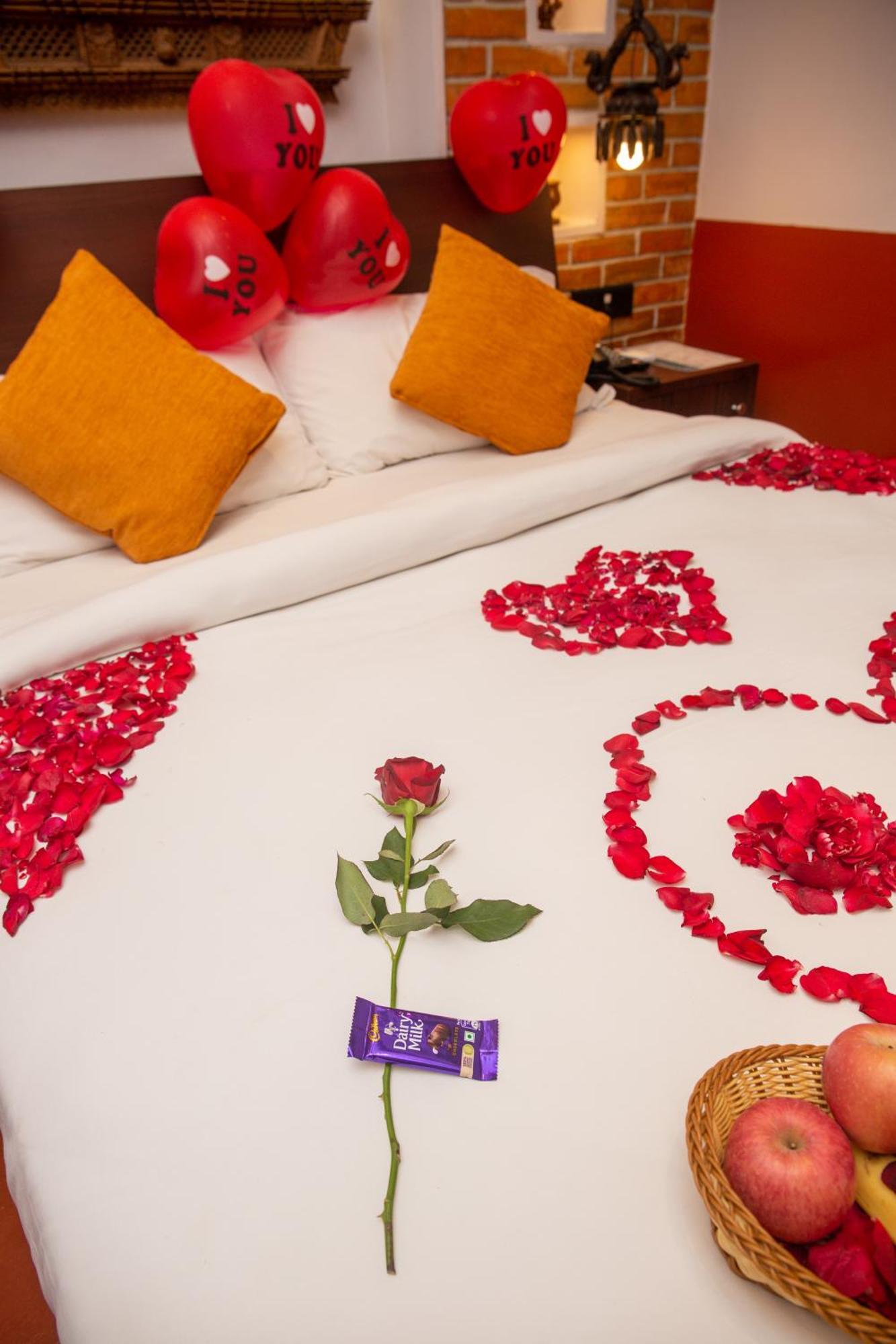 Chautari Boutique Hotel Покхара Экстерьер фото