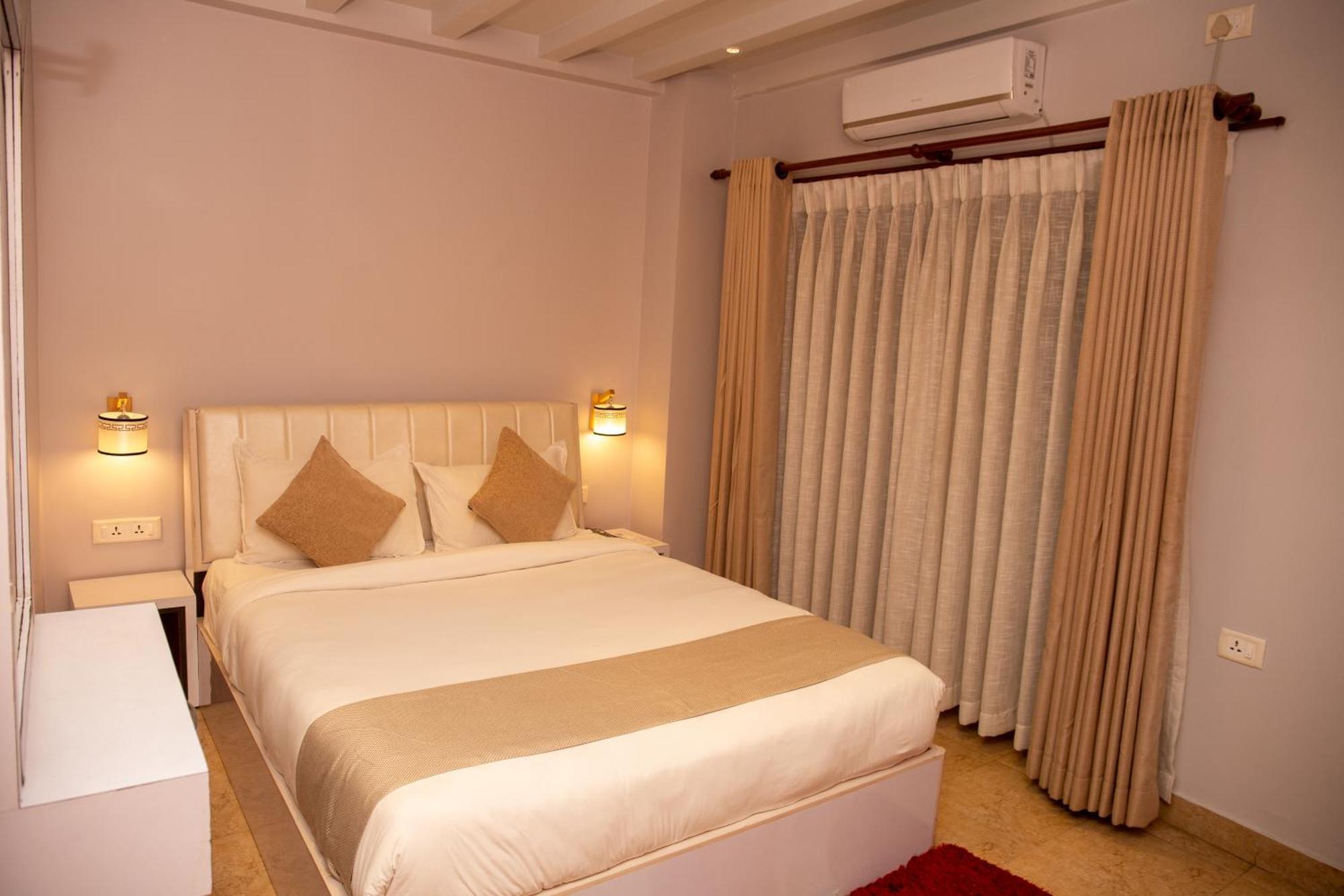 Chautari Boutique Hotel Покхара Экстерьер фото