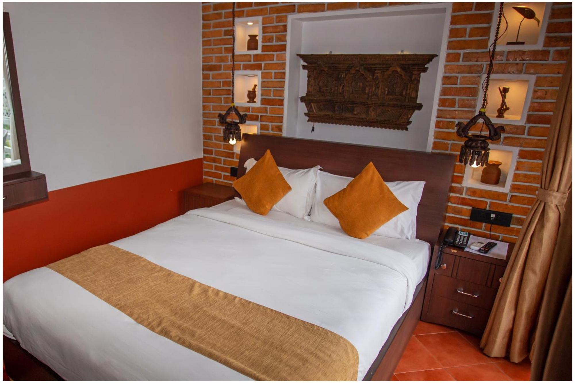 Chautari Boutique Hotel Покхара Экстерьер фото