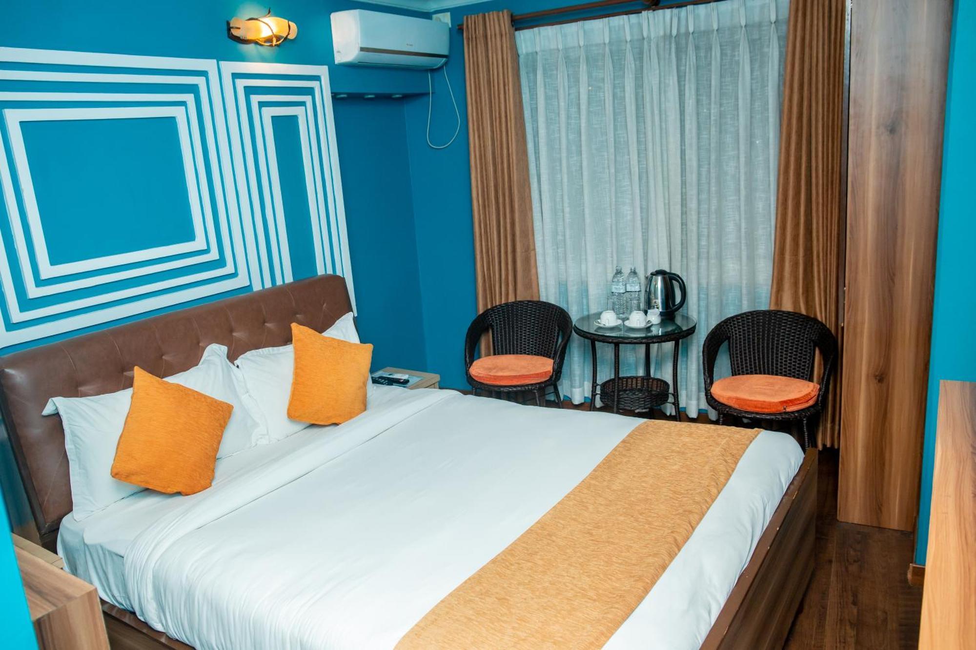Chautari Boutique Hotel Покхара Экстерьер фото