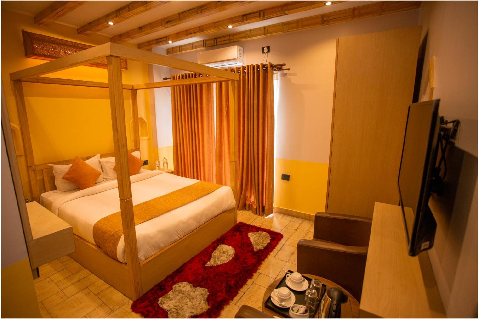 Chautari Boutique Hotel Покхара Экстерьер фото