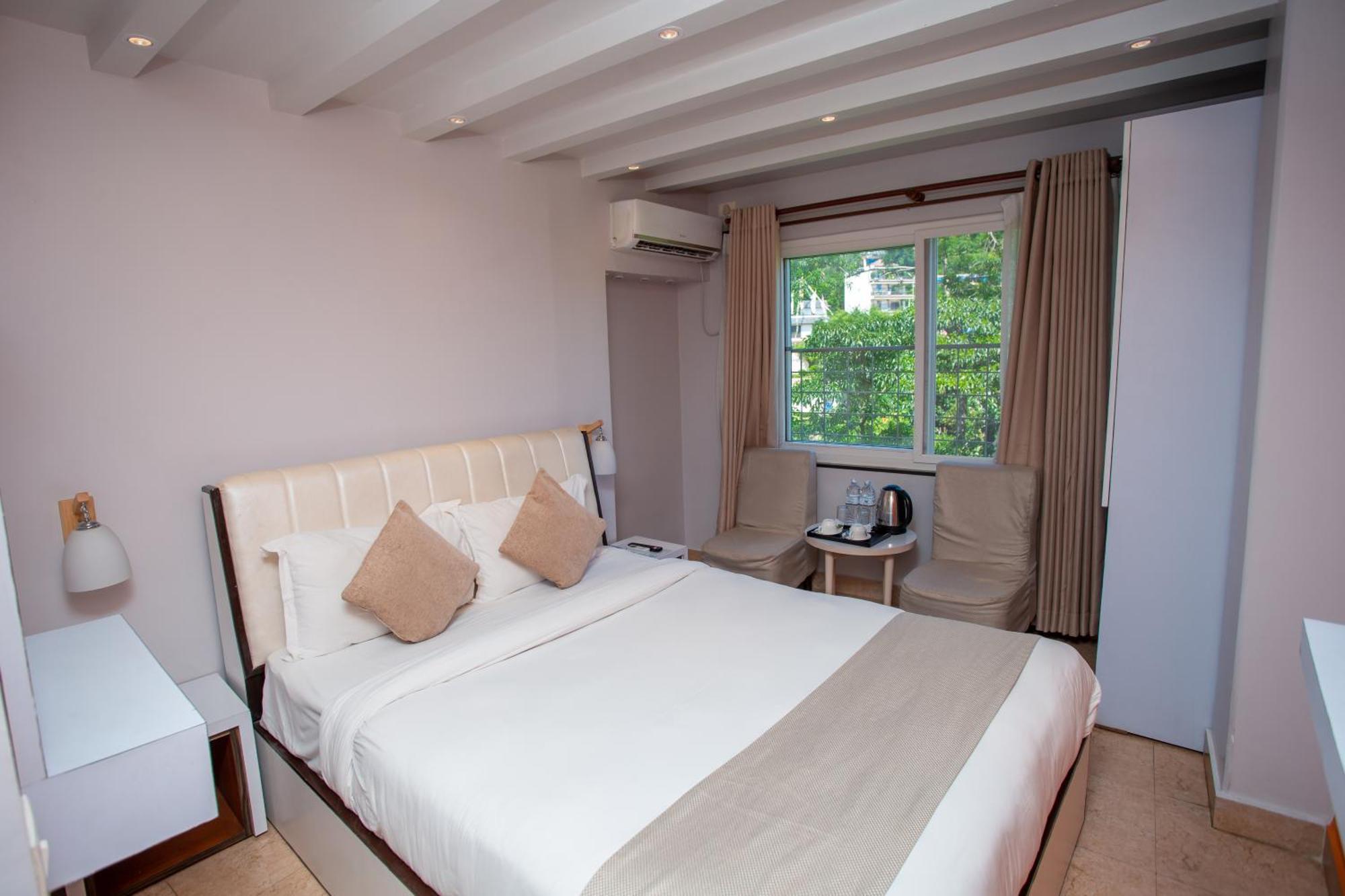 Chautari Boutique Hotel Покхара Экстерьер фото