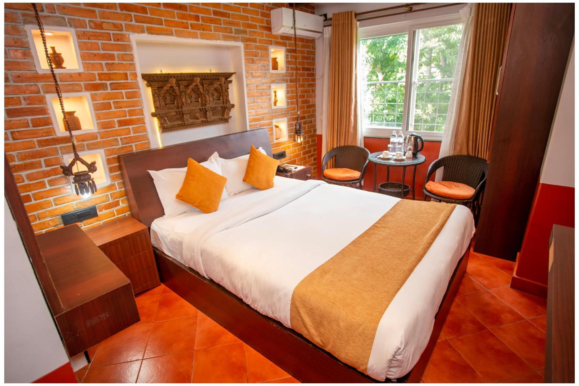 Chautari Boutique Hotel Покхара Экстерьер фото