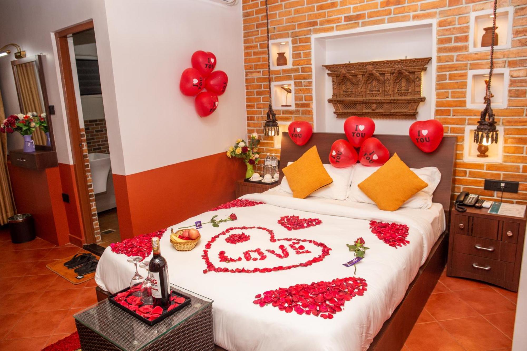 Chautari Boutique Hotel Покхара Экстерьер фото