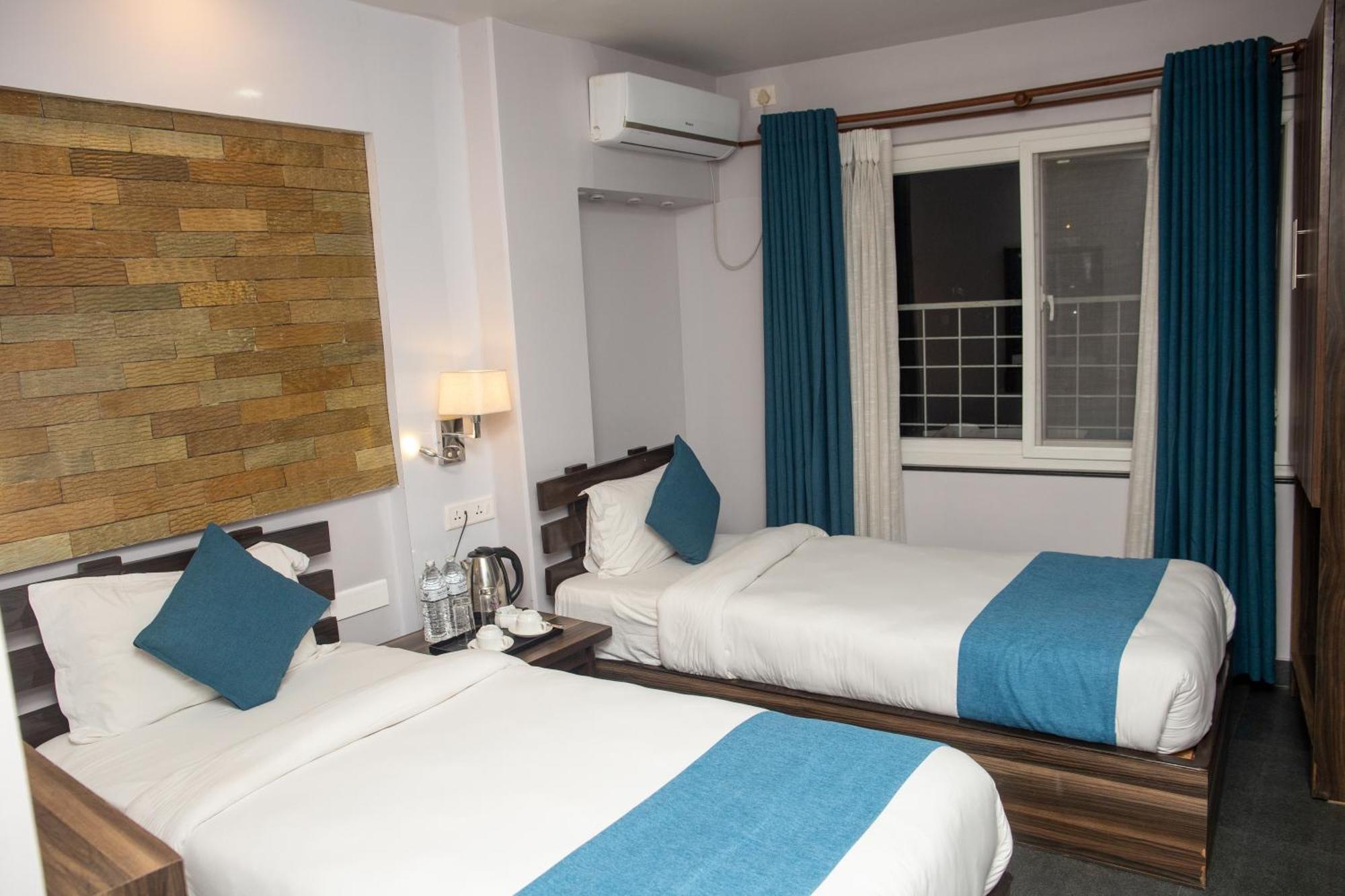 Chautari Boutique Hotel Покхара Экстерьер фото
