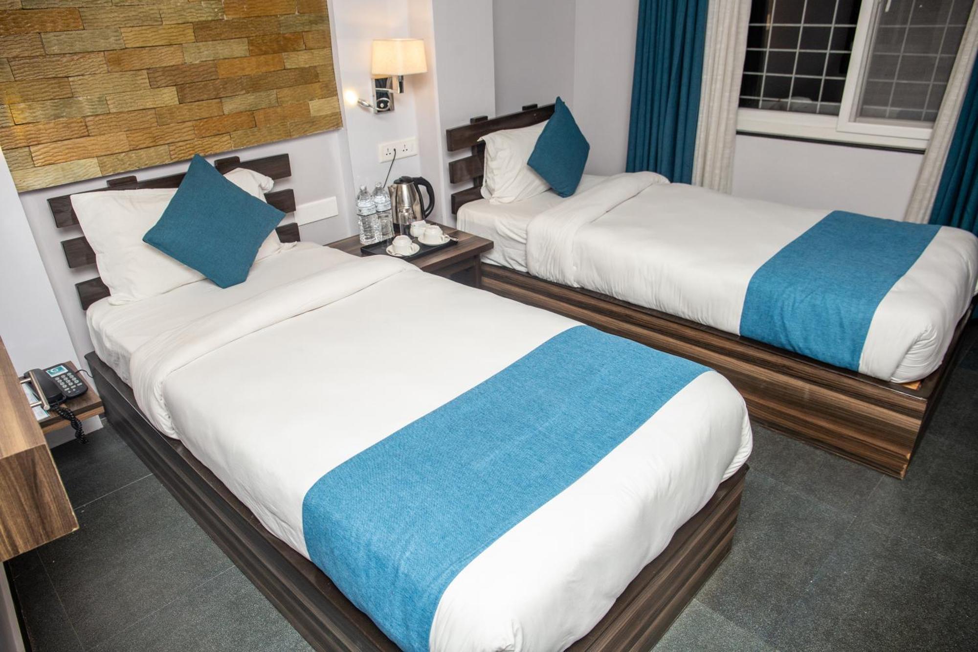 Chautari Boutique Hotel Покхара Экстерьер фото