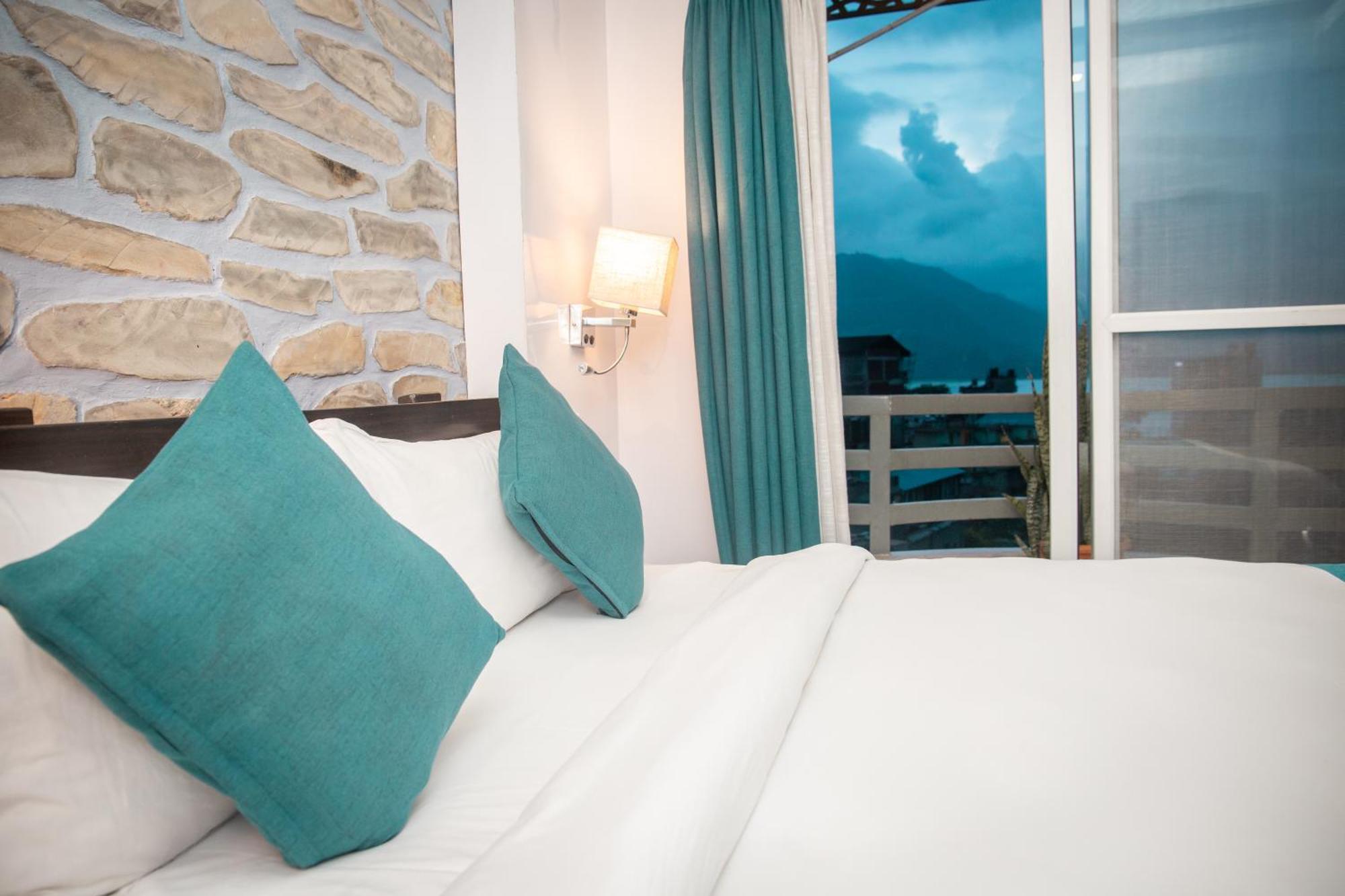 Chautari Boutique Hotel Покхара Экстерьер фото